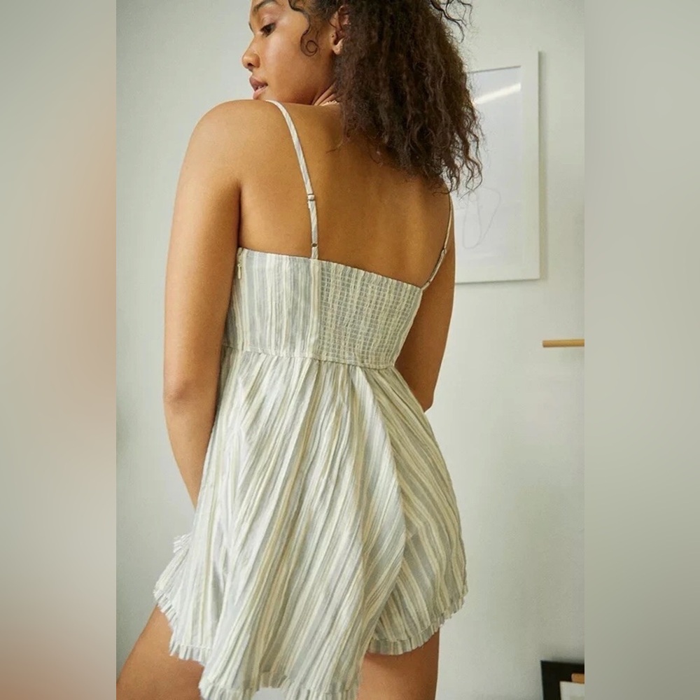 URBAN OUTFITTERS Lorelei Crinkle Cotton Striped Romper